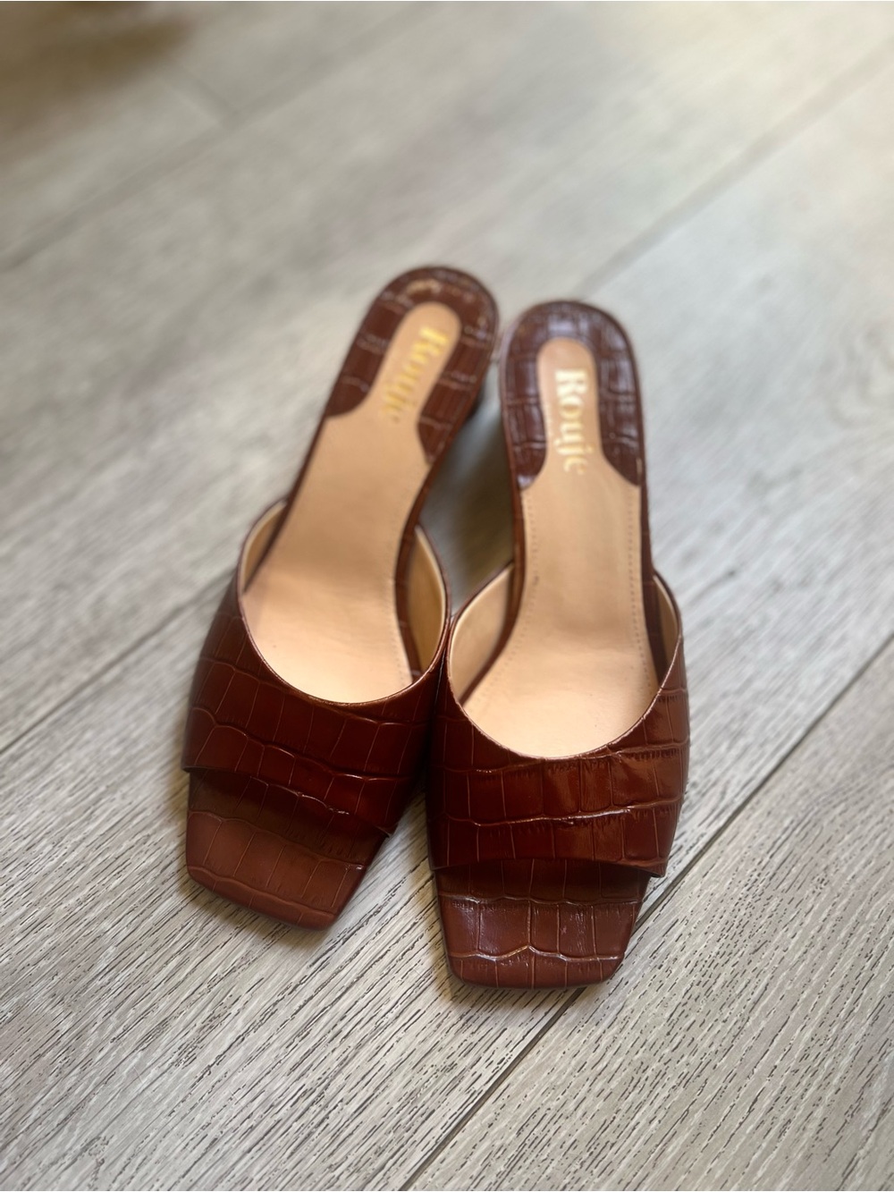 Rouje Paris Women's Brown Croc-Embossed square toe -Mid Heel Mules - Picture 3 of 8